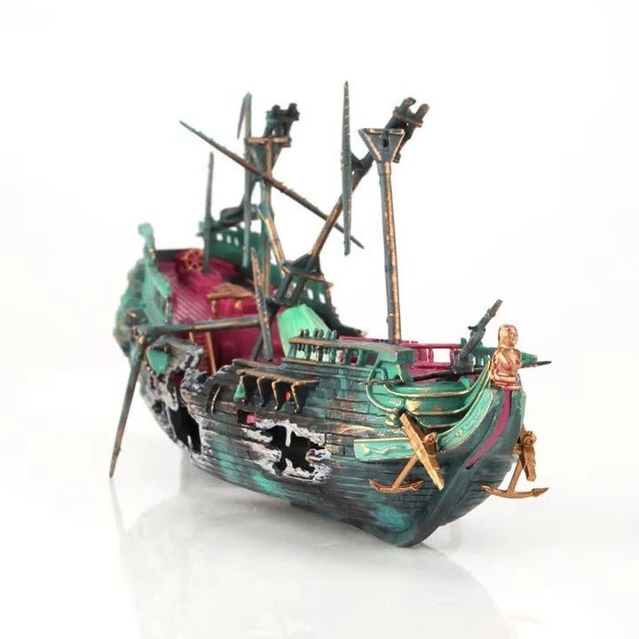 Resin Shipwreck with Fish Hiding Spots